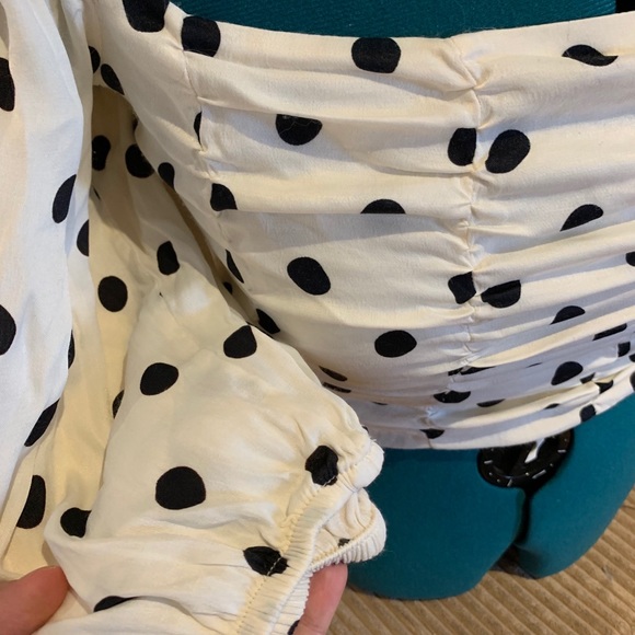 Polka crop top with long puffy sleeves - Picture 4 of 8